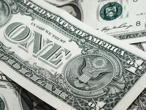 Quadrant-Salary-US-Dollar-Bills